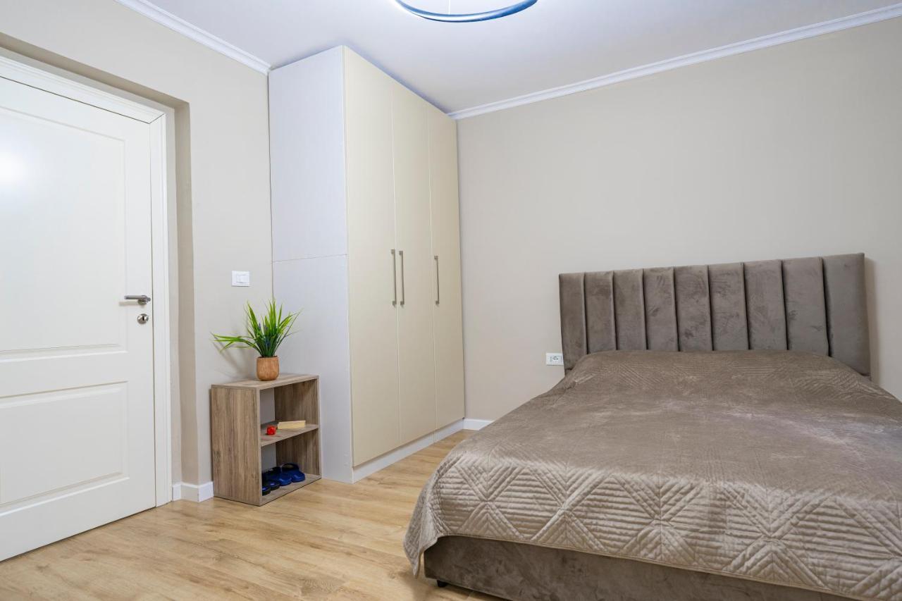New Bazaar Cane Apartment 2 Tirana Eksteriør billede